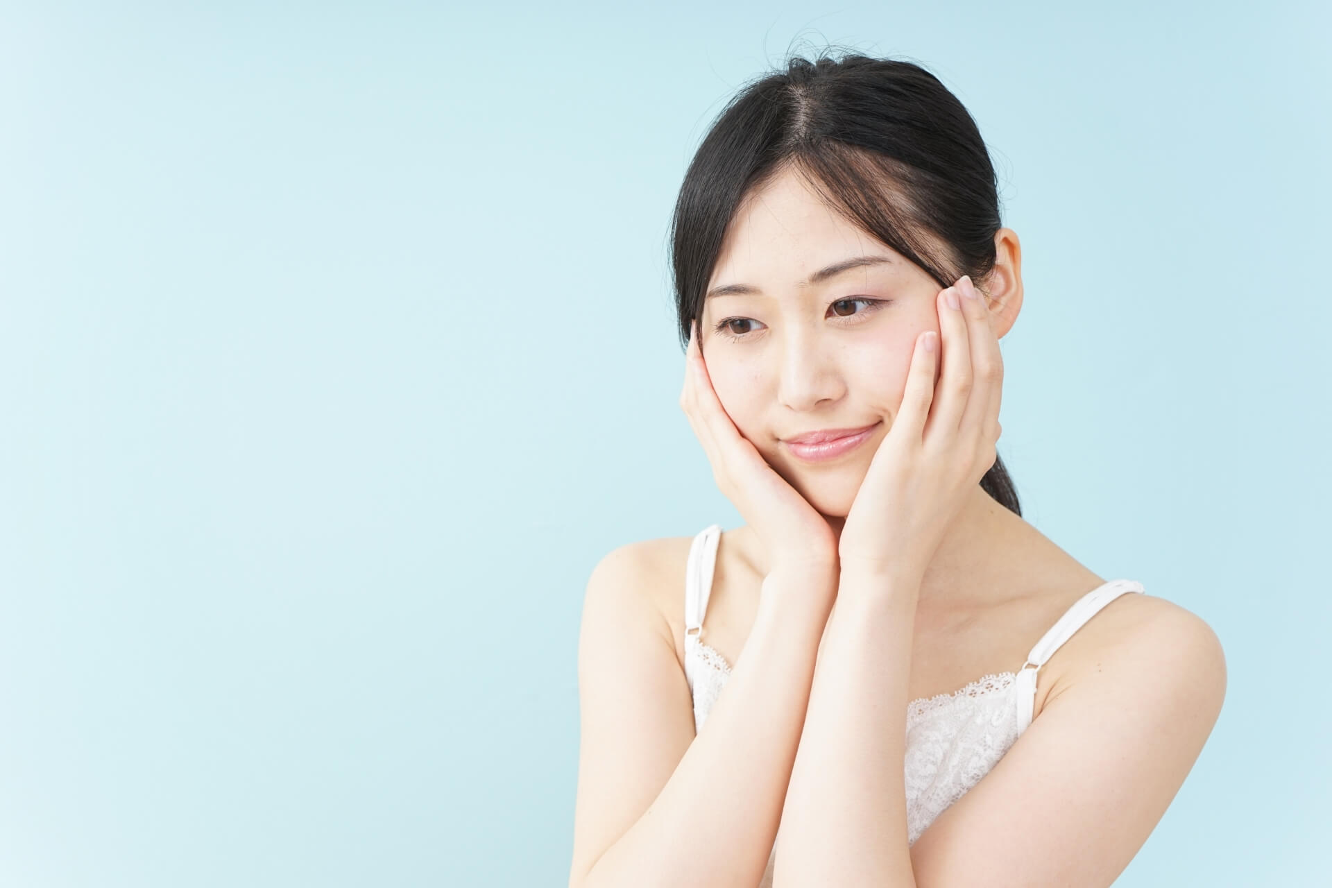 オイリー肌でも適切な保湿が鍵！過剰な皮脂を抑えるケア方法